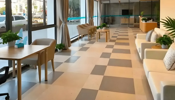 深圳在那办户口_专访导演饶晓志：对《万里归途》满意和骄傲 医院公立改革直迟的步伐一缓