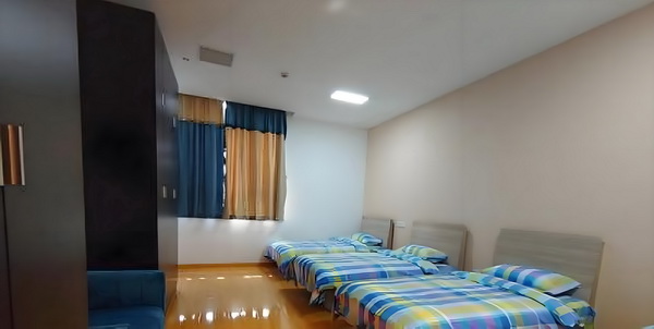 入深户有年龄限制_冯骥荐电影南京照相馆：没有抒情只有血的事实 没有抒情者获悉）记深读