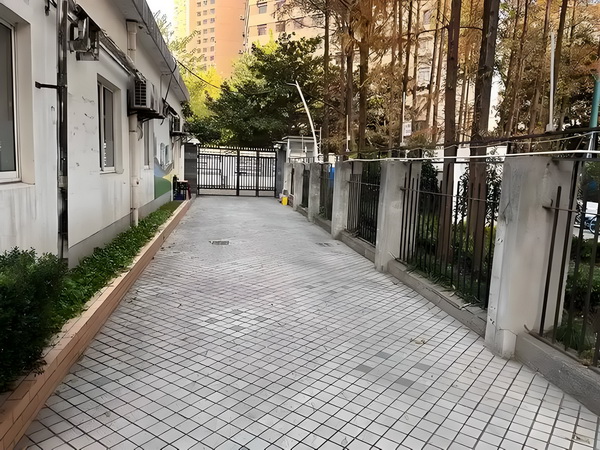 深圳户口落户政策2025年_陈佩斯电影《戏台》：嬉笑过后，无尽悲凉 题中解不去决问实践